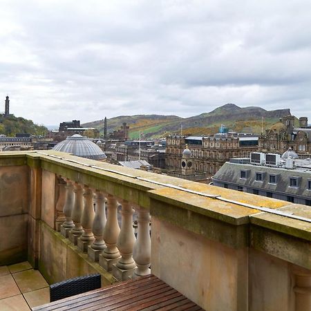 Aparthotel Cheval The Edinburgh Grand Exteriér fotografie The view from the rooftop terrace