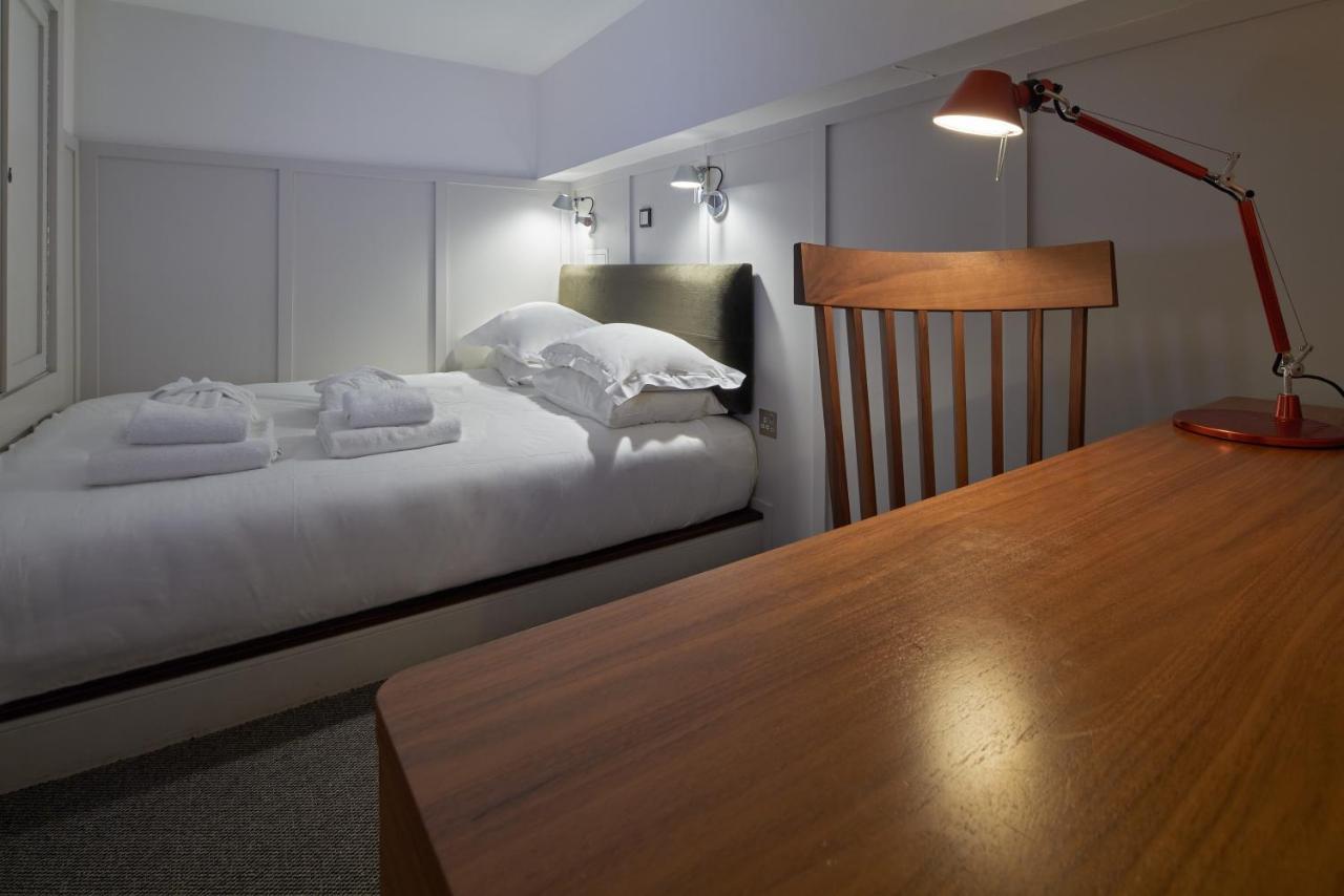 Aparthotel Cheval The Edinburgh Grand Exteriér fotografie A room at the hotel