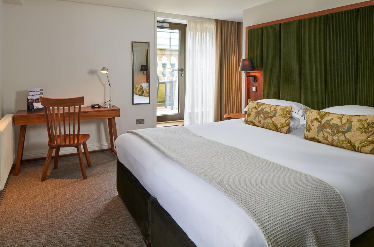Aparthotel Cheval The Edinburgh Grand Exteriér fotografie A room at the hotel
